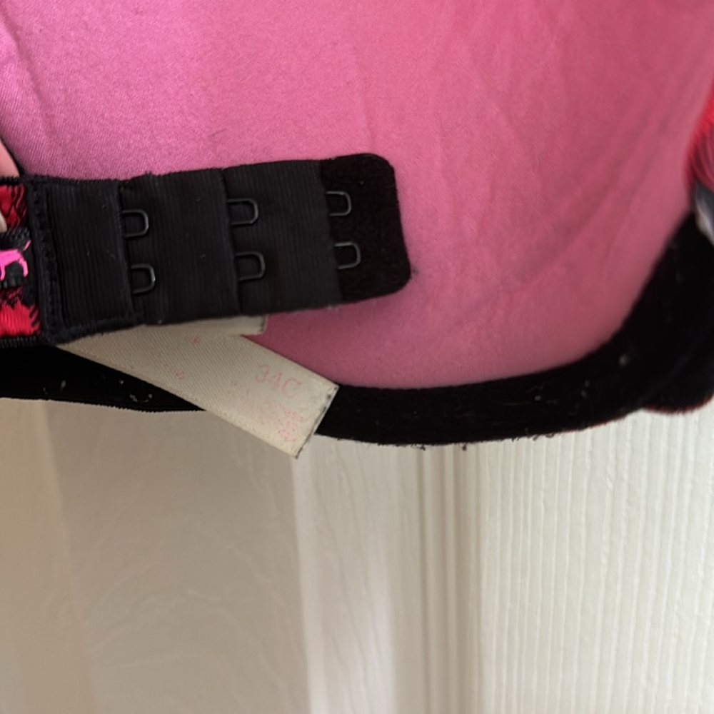 VS Pink plaid print push up bra size 34C - Picture 3 of 4